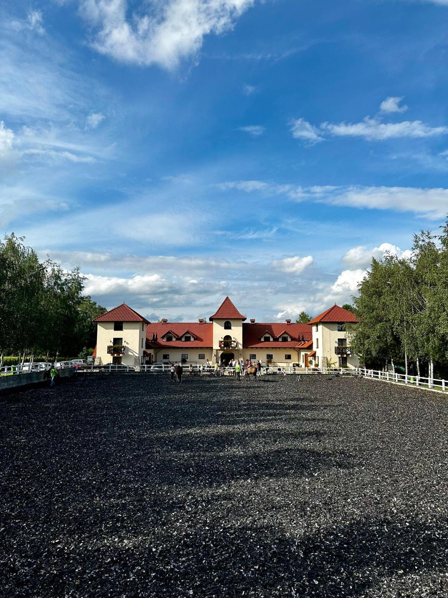 Hotel Stanica Hucul à Sułkowice Extérieur photo
