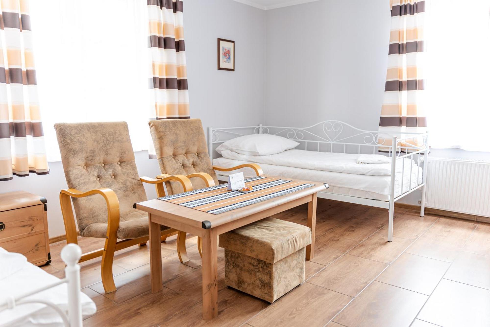 Hotel Stanica Hucul à Sułkowice Extérieur photo