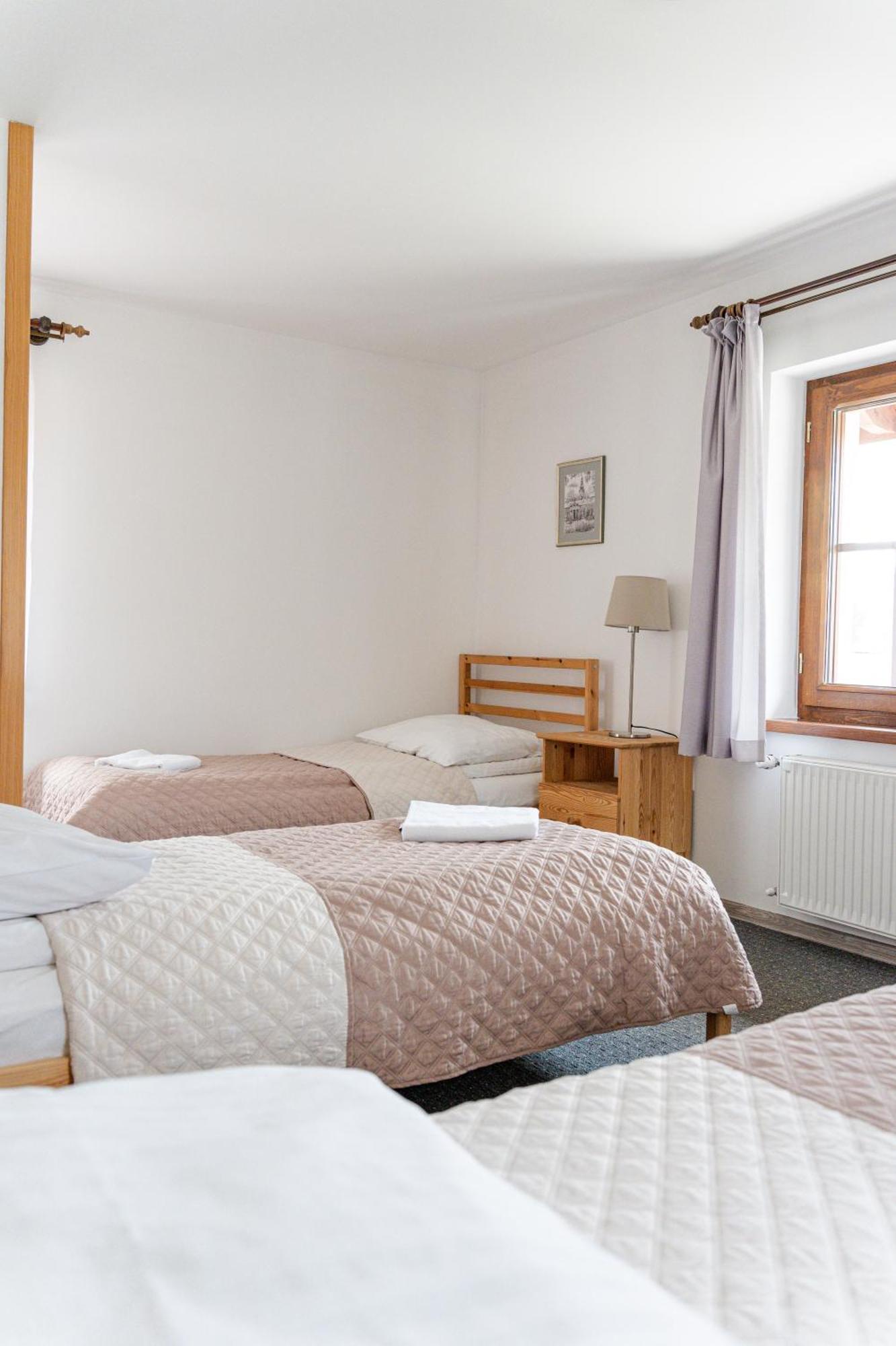 Hotel Stanica Hucul à Sułkowice Extérieur photo