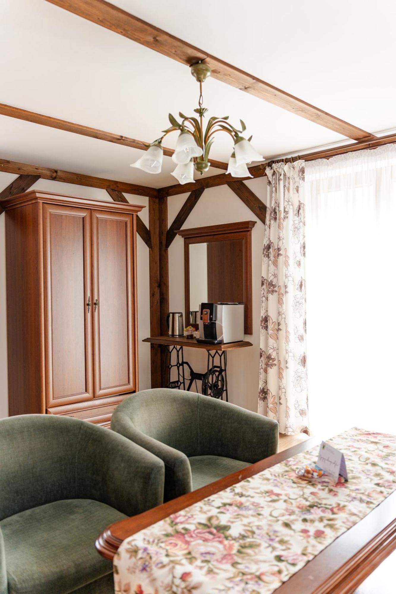Hotel Stanica Hucul à Sułkowice Extérieur photo